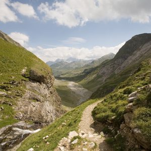 Walking to Gavarnie